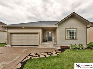 8529 King St, Omaha, NE 68122