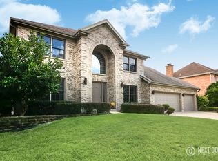 913 Stonebridge Way, Woodridge, IL 60517