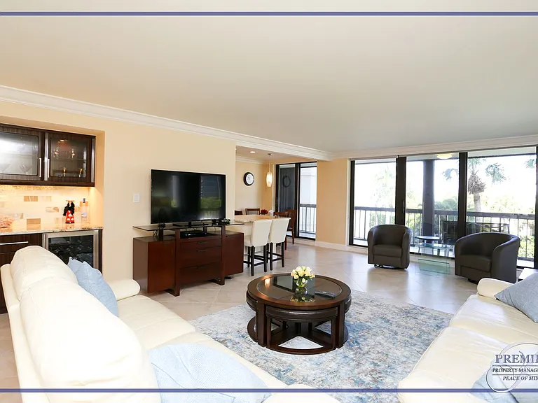 4551 Gulf Shore Blvd N #301 — Photo 2