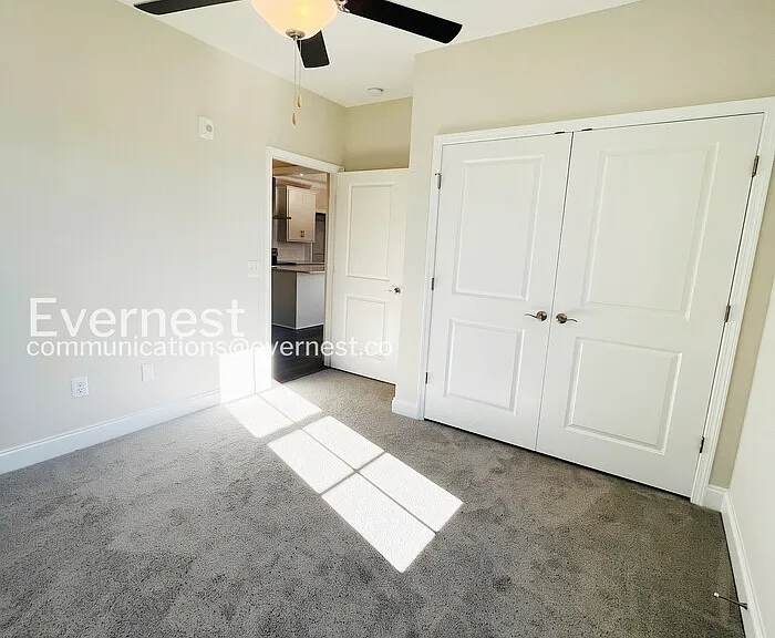 828 Goswell Dr #4 — Photo 9