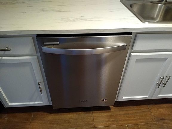 5th image of 139 Oyster Bay Cir APT 150
