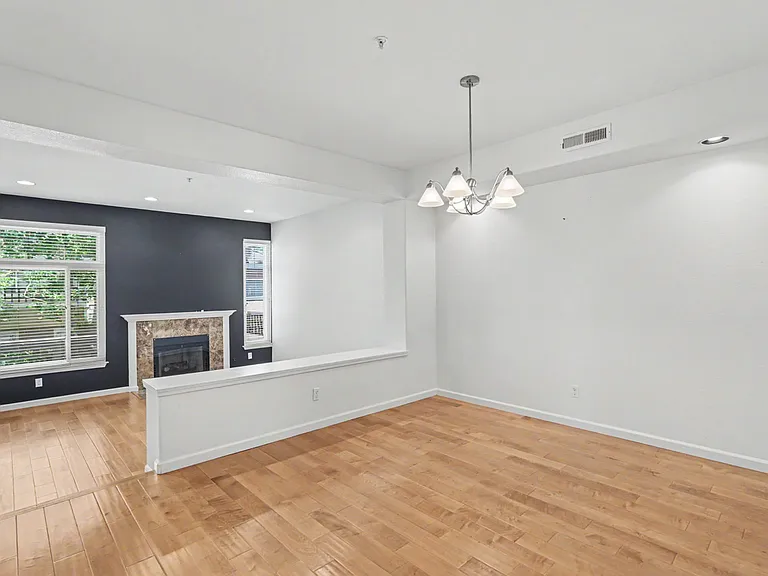 437 Camille Cir #1-11 — Photo 9
