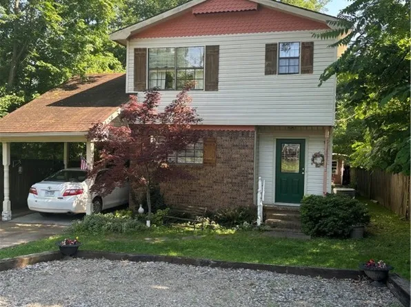 1908 Emma St, Van Buren, AR 72956