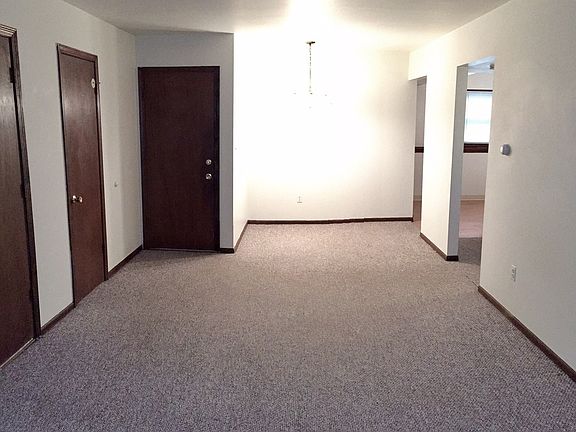 3rd image of 2063 Andrew St SE