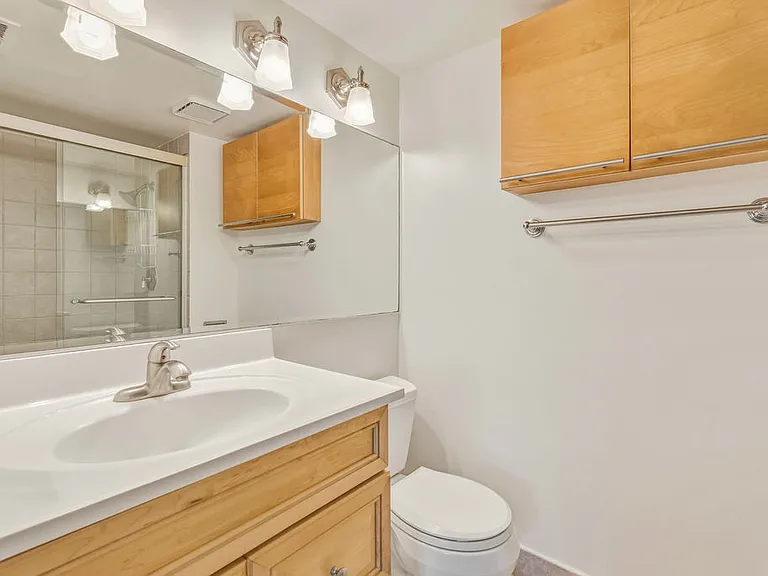 19 Thoreau Cir — Photo 11