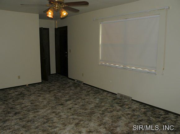 1st image of 9120 Lynwood Ln