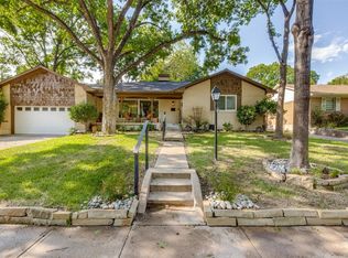 2255 Springhill Dr, Dallas, TX 75228