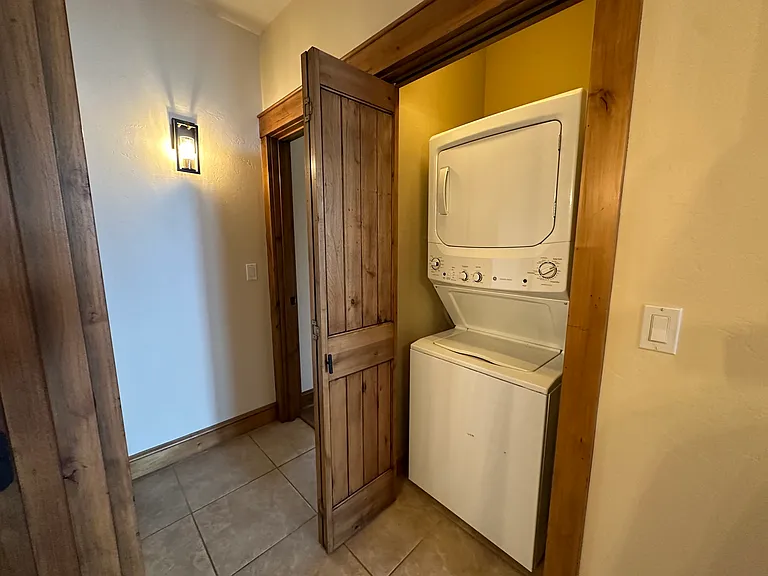 150 Adams St #15 — Photo 13