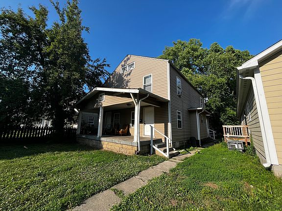 3rd image of 3723/3725 N Kenwood Ave
