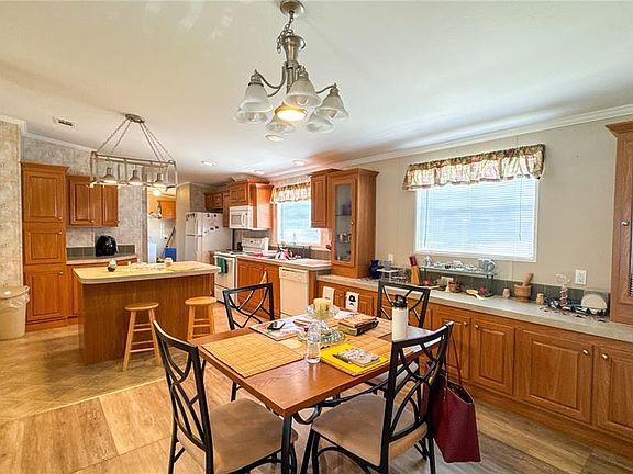 3rd image of 1503 ALBY DRIVE lot 70