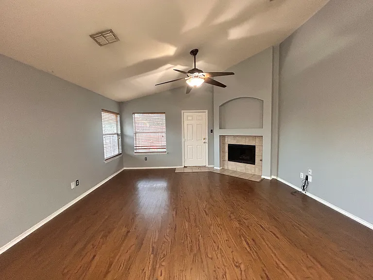1528 Silver Spur Dr — Photo 7