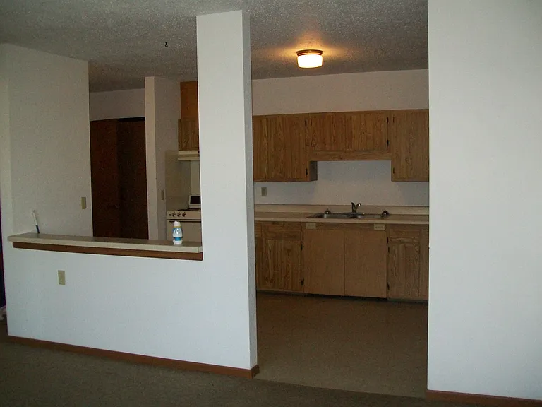 401 6th Ave #2 — Photo 3