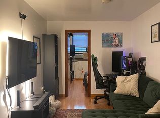 146 Forsyth St #2, New York, NY 10002
