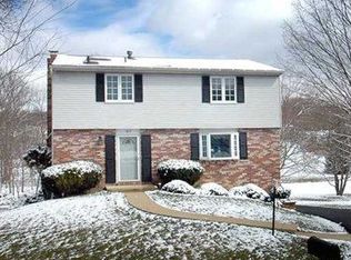 405 Wren Cir, Greensburg, PA 15601