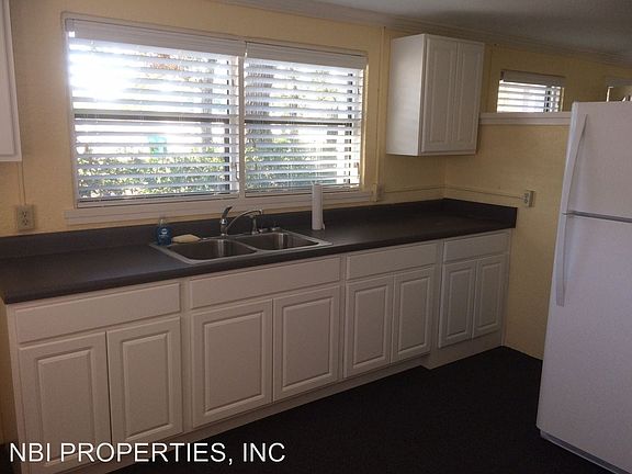 4th image of 305 Duval St