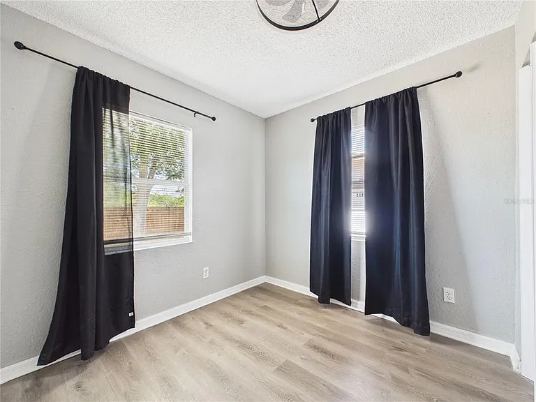 605 S Disston Ave — Photo 9