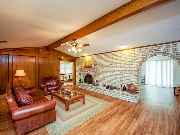 4th image of 3009 Princeton Dr