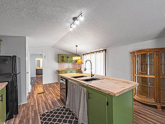 4th image of 660 Aska Rd