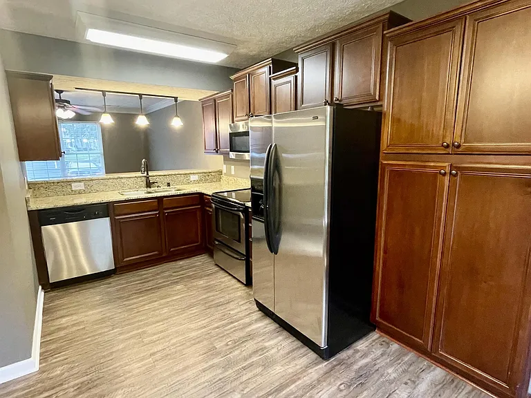 142 Old Tavern Cir #1 — Photo 9