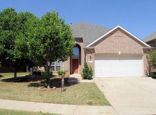 207 Nutmeg Ln, Euless, TX 76039