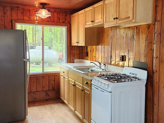 5th image of 6718 Academy Dr #3