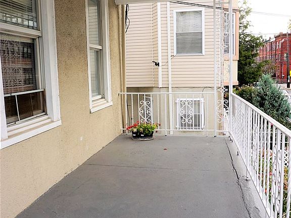 2nd image of 98 Astor Pl