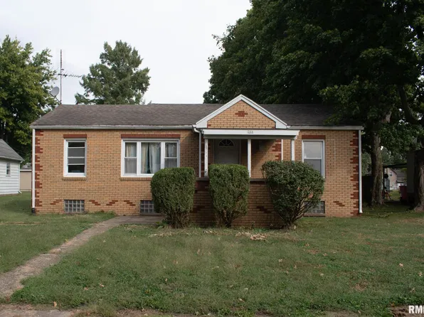 306 E Washington St, Edinburg, IL 62531