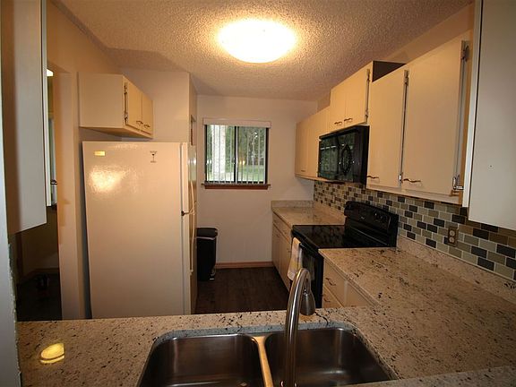 2nd image of 71 Moultrie Creek Cir