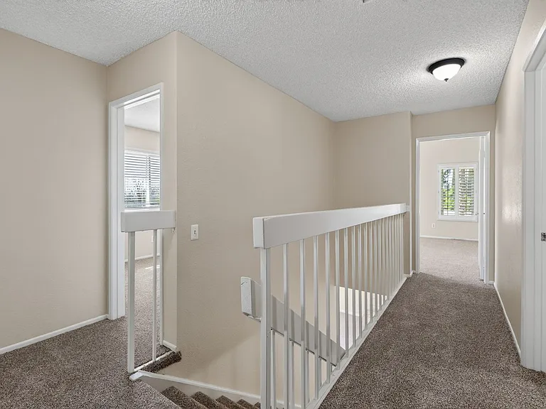 5245 Wainwright Ct — Photo 17