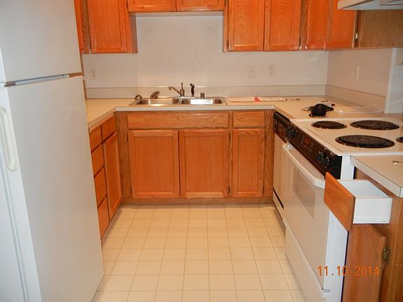 4th image of 7500 NE 52nd St
