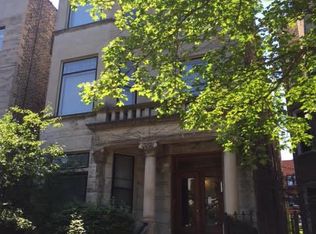 925 W Newport Ave, Chicago, IL 60657