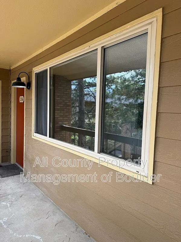 1 bed, 1.0 bath, 589 sqft, $1,495 — Photo 2