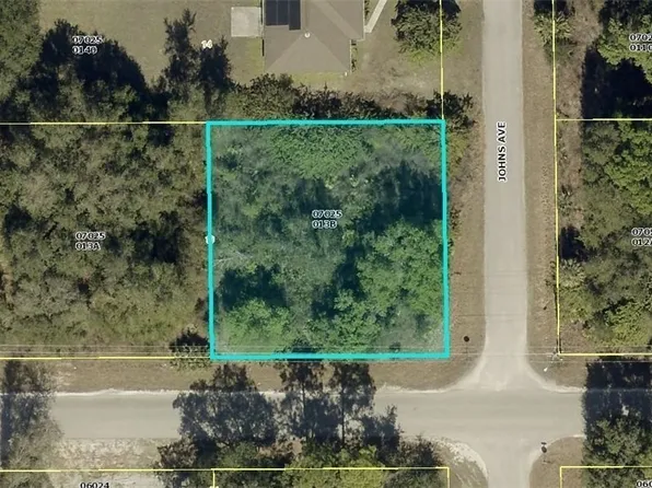 3507 E 10th St, Lehigh Acres, FL 33972