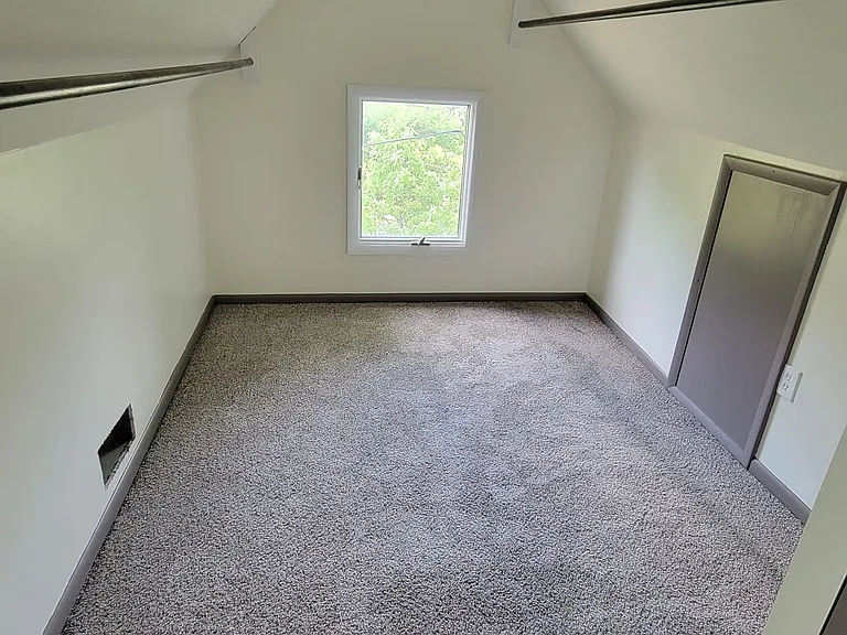 347 Locust Ave #B — Photo 12