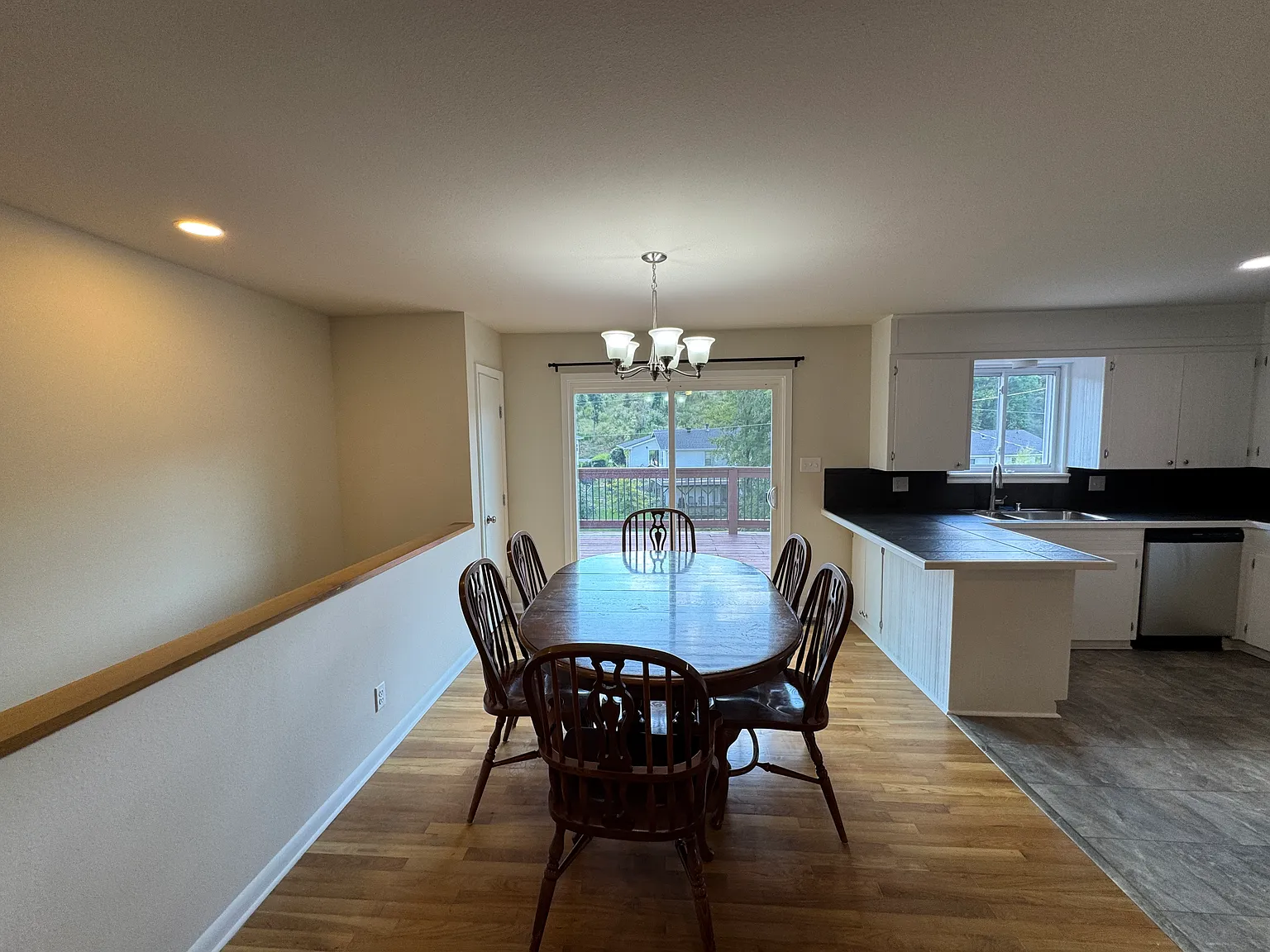 3 bed, 1446 sqft, $1,800 — Photo 4