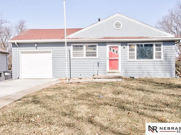 7512 Erskine St, Omaha, NE 68134