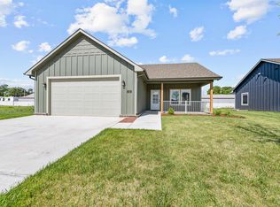 413 Dala Dr, Lindsborg, KS 67456