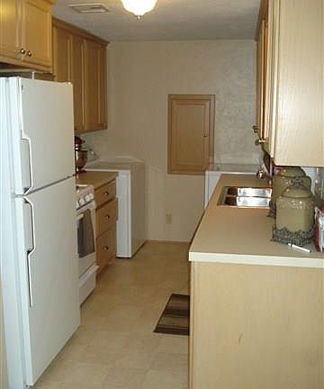 2nd image of 509 N Driftwood Ave