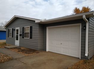 3326 SW Kiowa St, Topeka, KS 66614