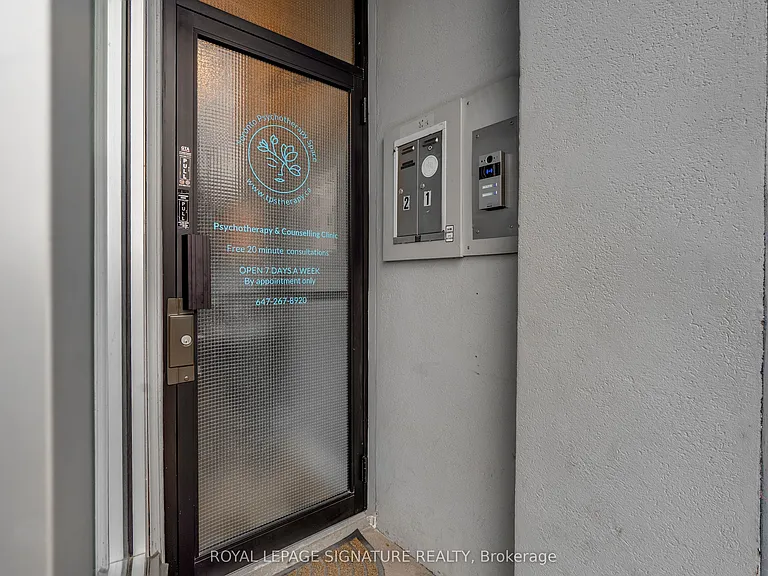421 Danforth Ave #2 — Photo 33