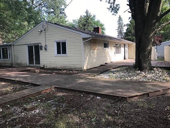 5th image of 3105 Briarwood Dr