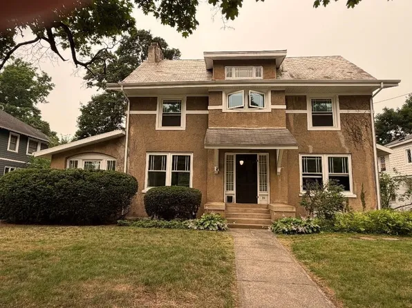 19 Wellesley Rd, Holyoke, MA 01040