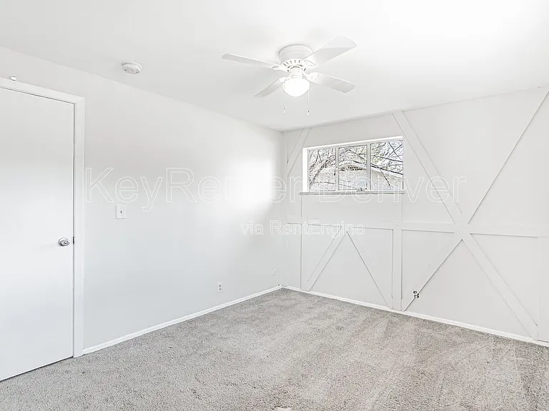 5265 W Ontario Ave — Photo 9