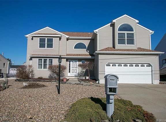 4th image of 811 Bowline Dr