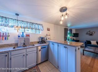 750 Powderhorn Ln APT L-2, Jackson, WY 83001