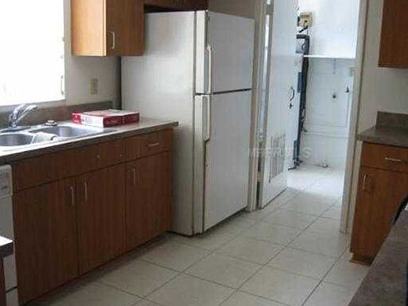 3rd image of 826 Aspenwood Cir