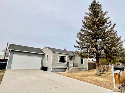 5620 Sunset Dr, Cheyenne, WY, 82009