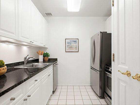 5th image of 350 E 82nd St APT 2G