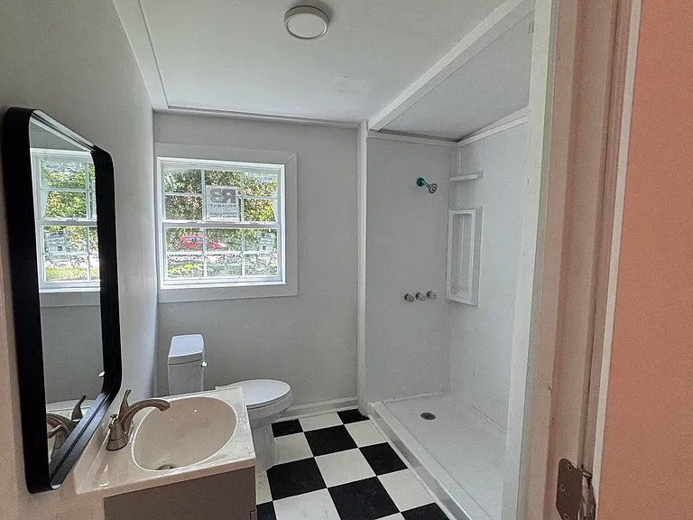 1744 Hicks St — Photo 10