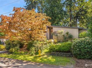 10613 Woodhaven Ln, Bellevue, WA